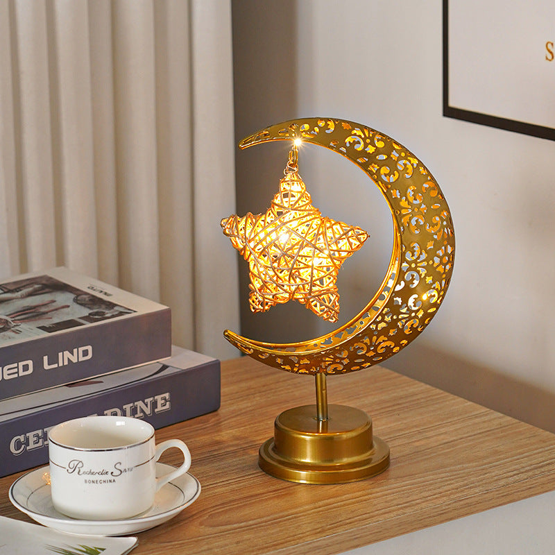 Creative Iron Moon LED Lamp – Modern Artistic Modeling Light
