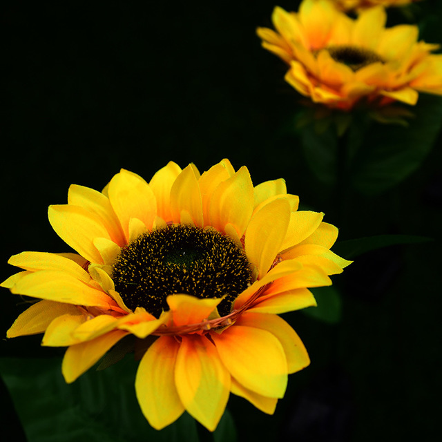 LED Solar Sunflower Garden Lights Decorative Outdoor Solar Lamp Waterproof Landscape Pathway Light