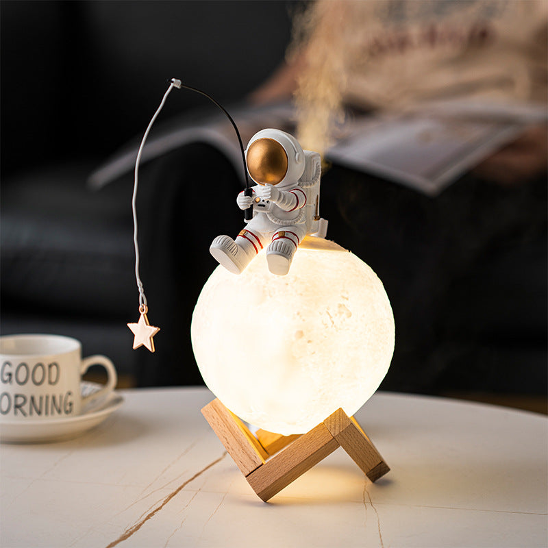 Astronaut Figurine Humidifier Resin Space Man Mini Night Light Cold Fog Air Diffuser Home Decoration Accessories