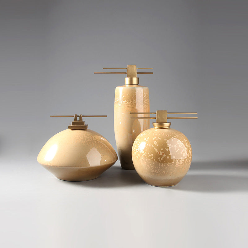 Modern Ceramic Furniture Ornaments Home Decor Sculptures Elegant Tabletop Decoration Accessories