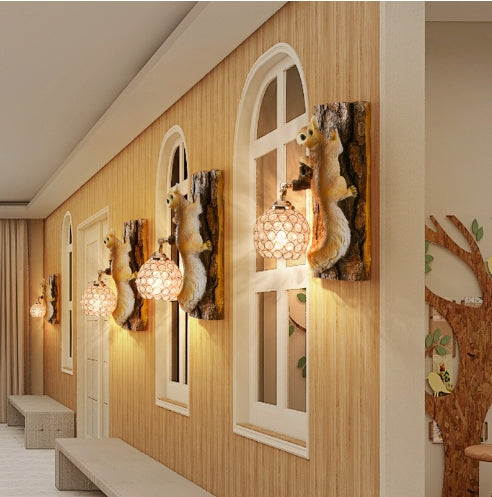 Nordic Countryside Squirrel Wall Lamp – Creative Animal Wall Hanging Light