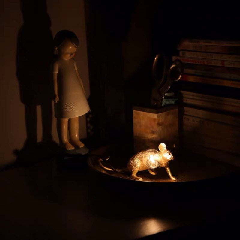 Nordic Resin Mouse Table Lamp Creative Mini LED Desk Night Light Decorative Rat Lamp for Bedroom & Study