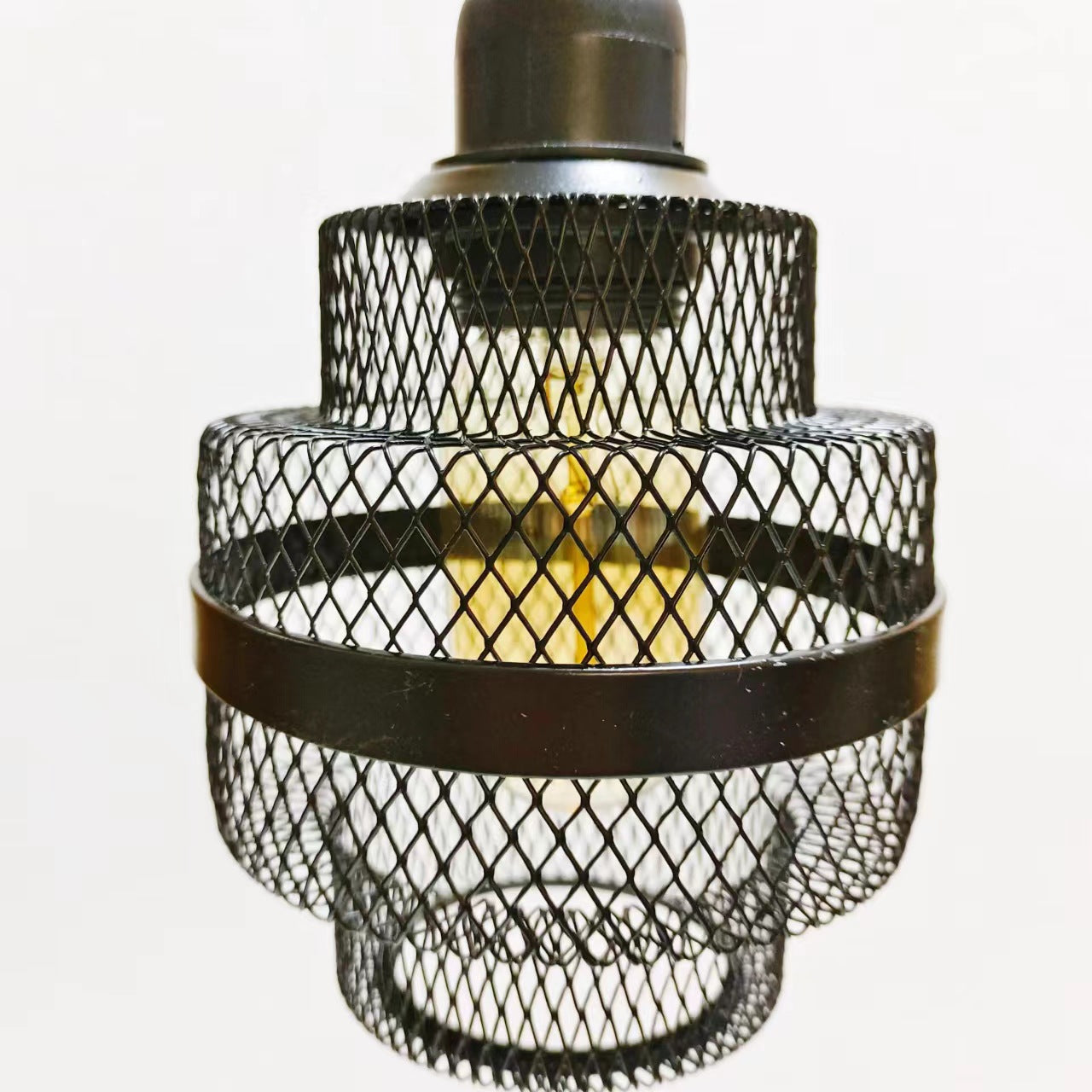 Metal Diamond Mesh Ceiling Lamp Shade – Hollow Geometric Pendant Light Cover