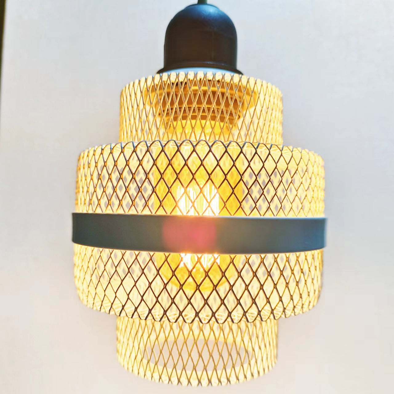 Metal Diamond Mesh Ceiling Lamp Shade – Hollow Geometric Pendant Light Cover