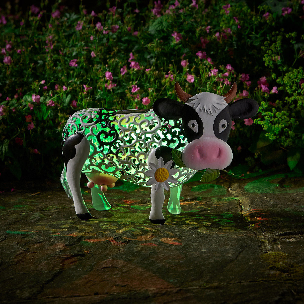 Daisy Cow Solar Light Resin Garden Decoration Outdoor LED Lawn Ornament Landscape Lamp