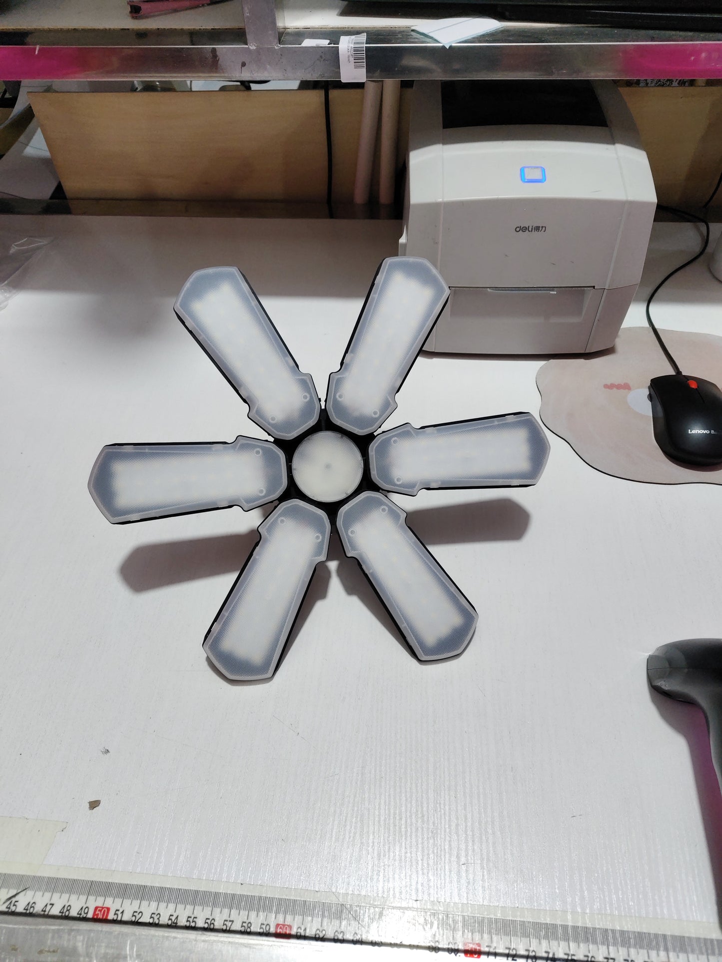 LED Garage Deformable 6-Leaf Light – Foldable Industrial Ceiling Lamp